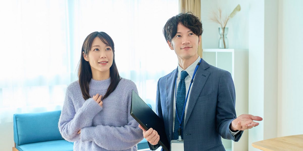 内見当日に部屋を案内する担当者